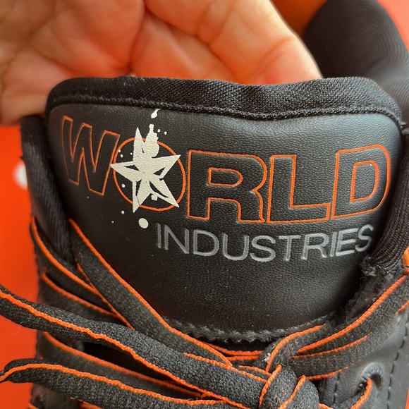 NWT WORLD INDUSTRY SKATERS - Picture 10 of 10